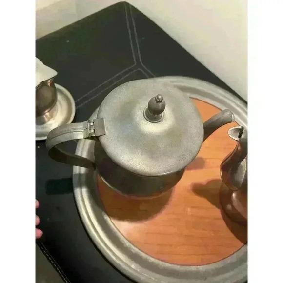 Vintage Pewter Coffee, tea, creamer set. - Picture 8 of 15